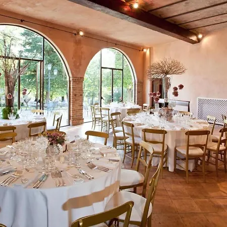 La Contessa, On The Pure & Green Hills Of